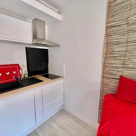 Apartment Climatise Avec Parking Pres Des Plages - Fr-1-716-85