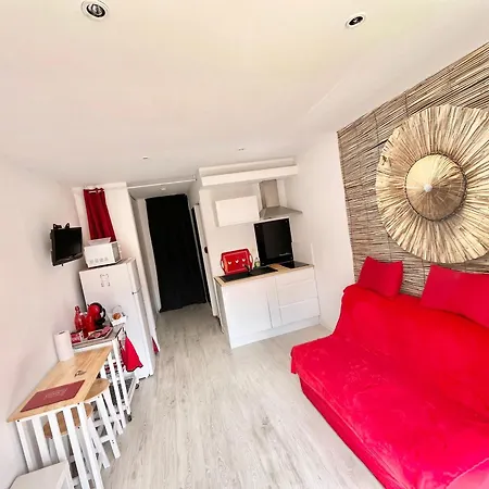 Climatise Avec Parking Pres Des Plages - Fr-1-716-85